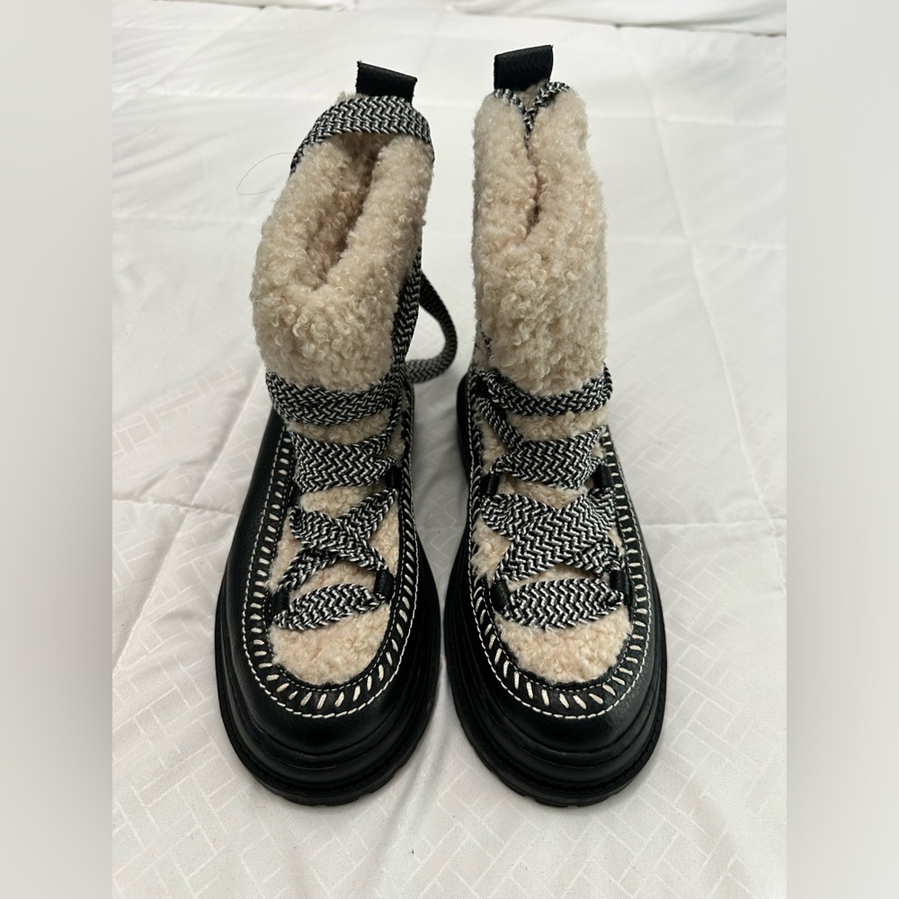 Splendid Sherpa fleece lined and shaft boots